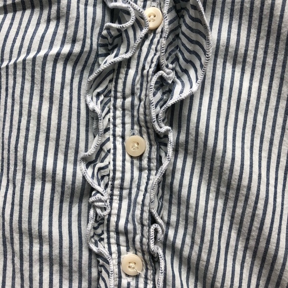 Hollister co ruffle button up - Picture 3 of 3